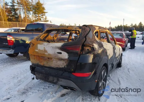 2016 Hyundai Tucson Limited z USA, uszkodzony, nr VIN KM8J33A2XGU257324